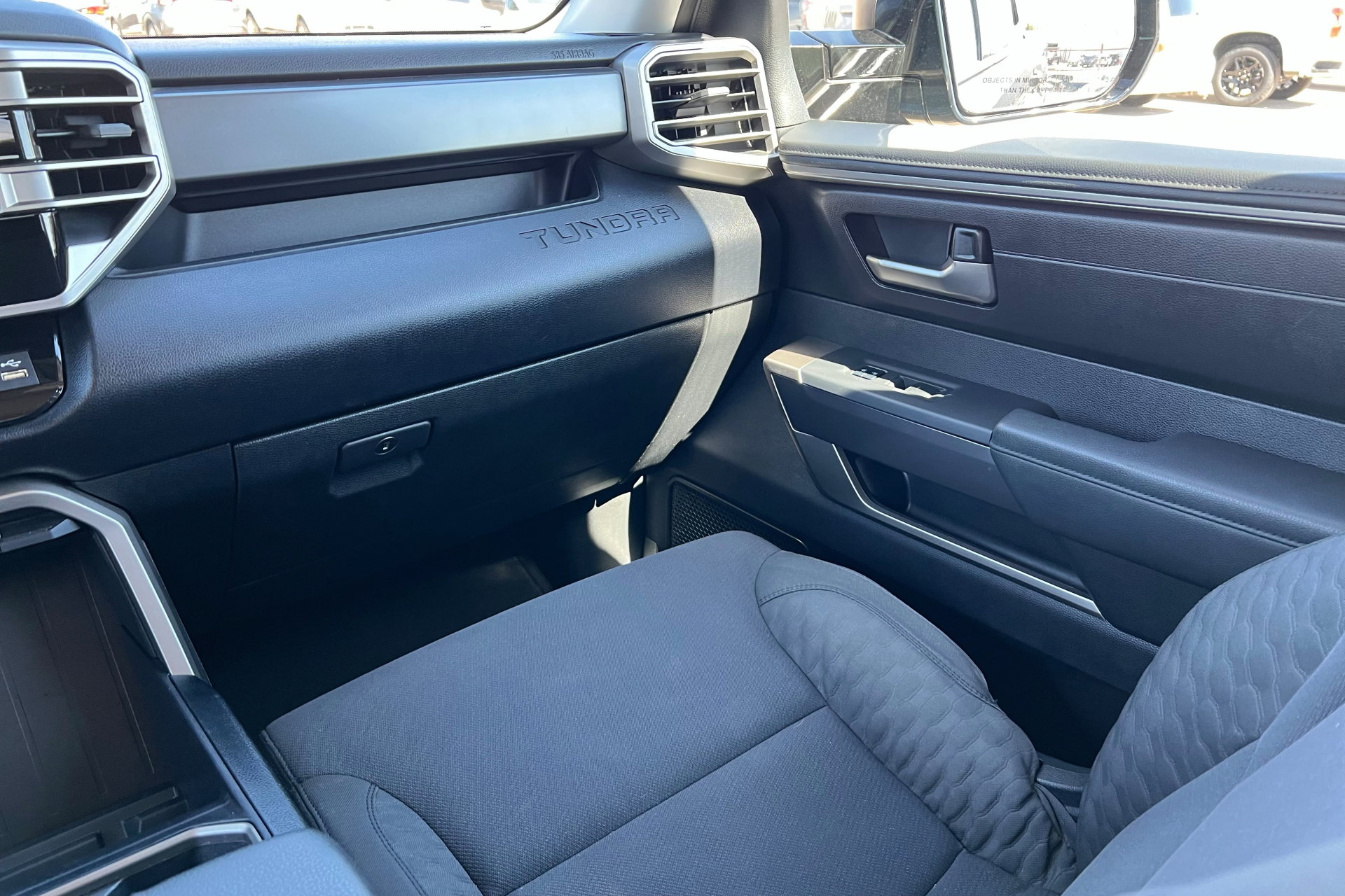 Used 2022 Toyota Tundra SR5 w/ SR5 Convenience Package image 11