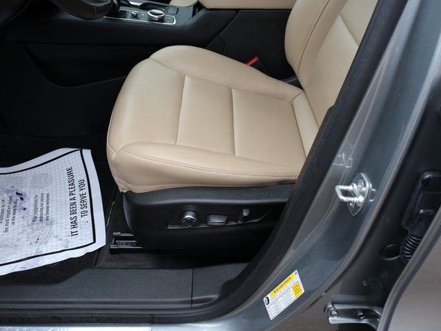 Certified 2025 Cadillac XT4 Premium Luxury FWD image 38