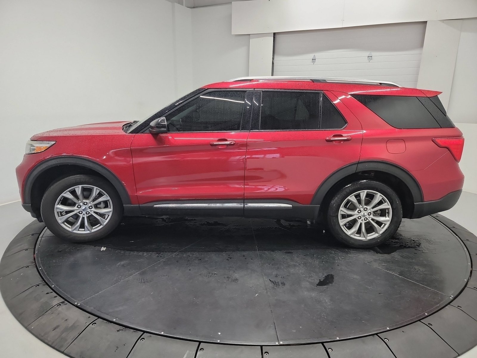Used 2020 Ford Explorer Limited AWD/4WD image 4