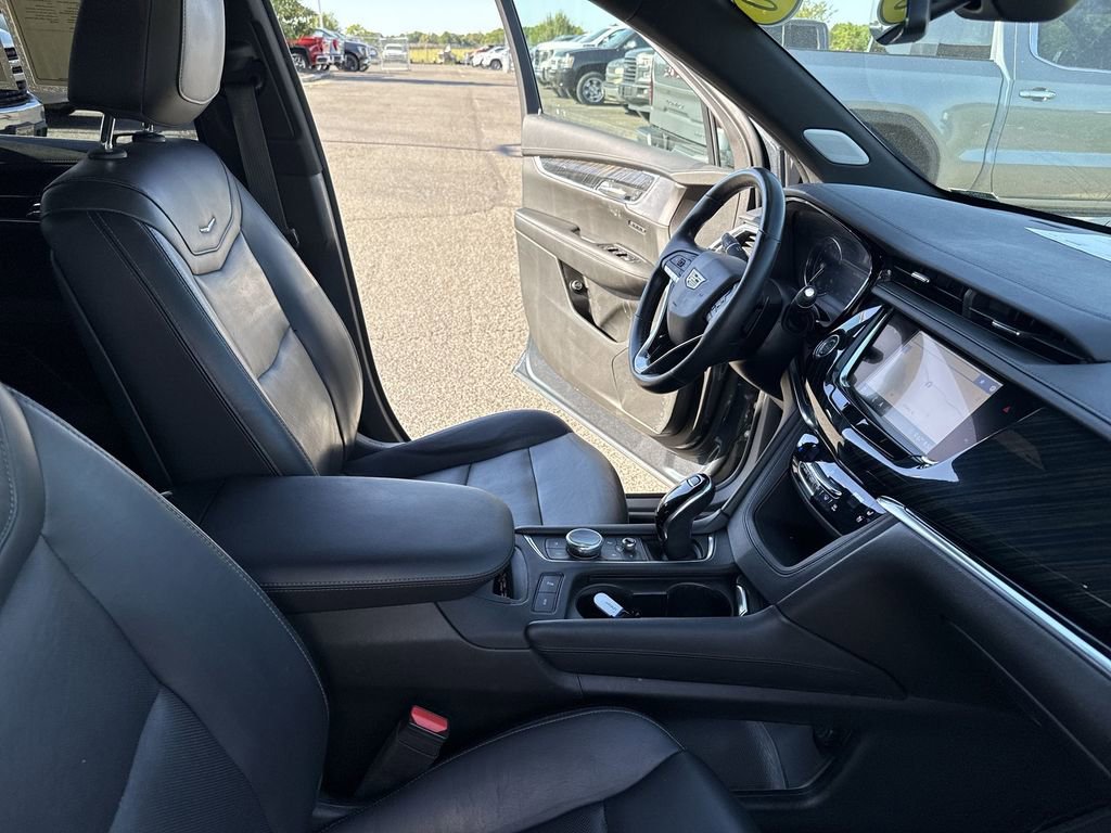 Certified 2020 Cadillac XT6 Premium Luxury FWD image 13