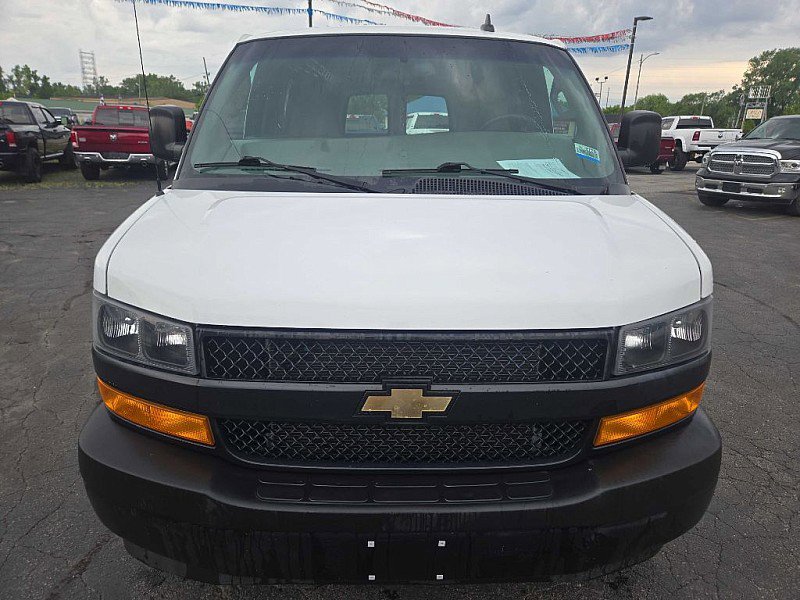 Used 2021 Chevrolet Express 2500 Extended image 9