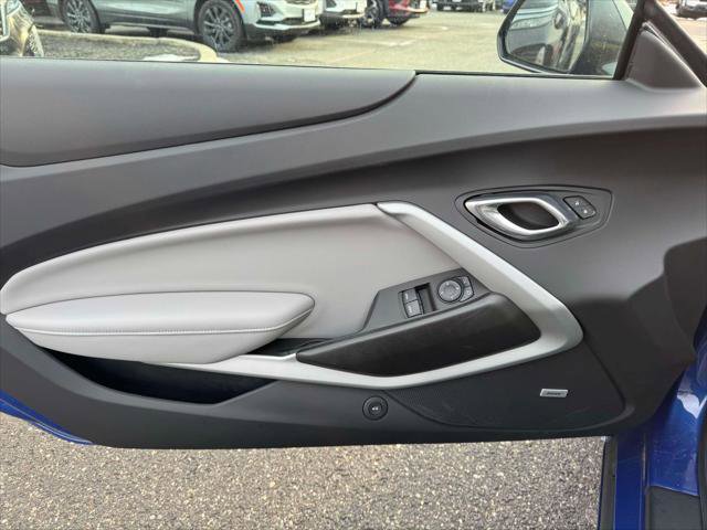 Used 2023 Chevrolet Camaro LT w/ Technology Package image 14