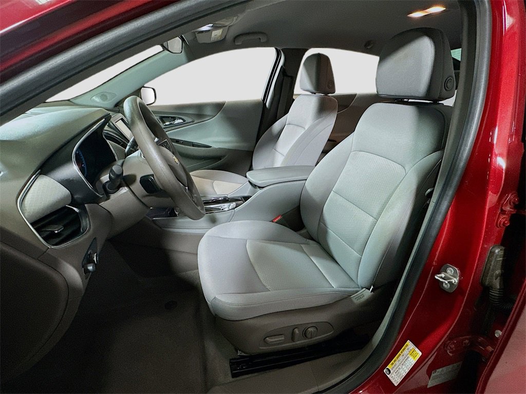 Used 2016 Chevrolet Malibu LT image 21