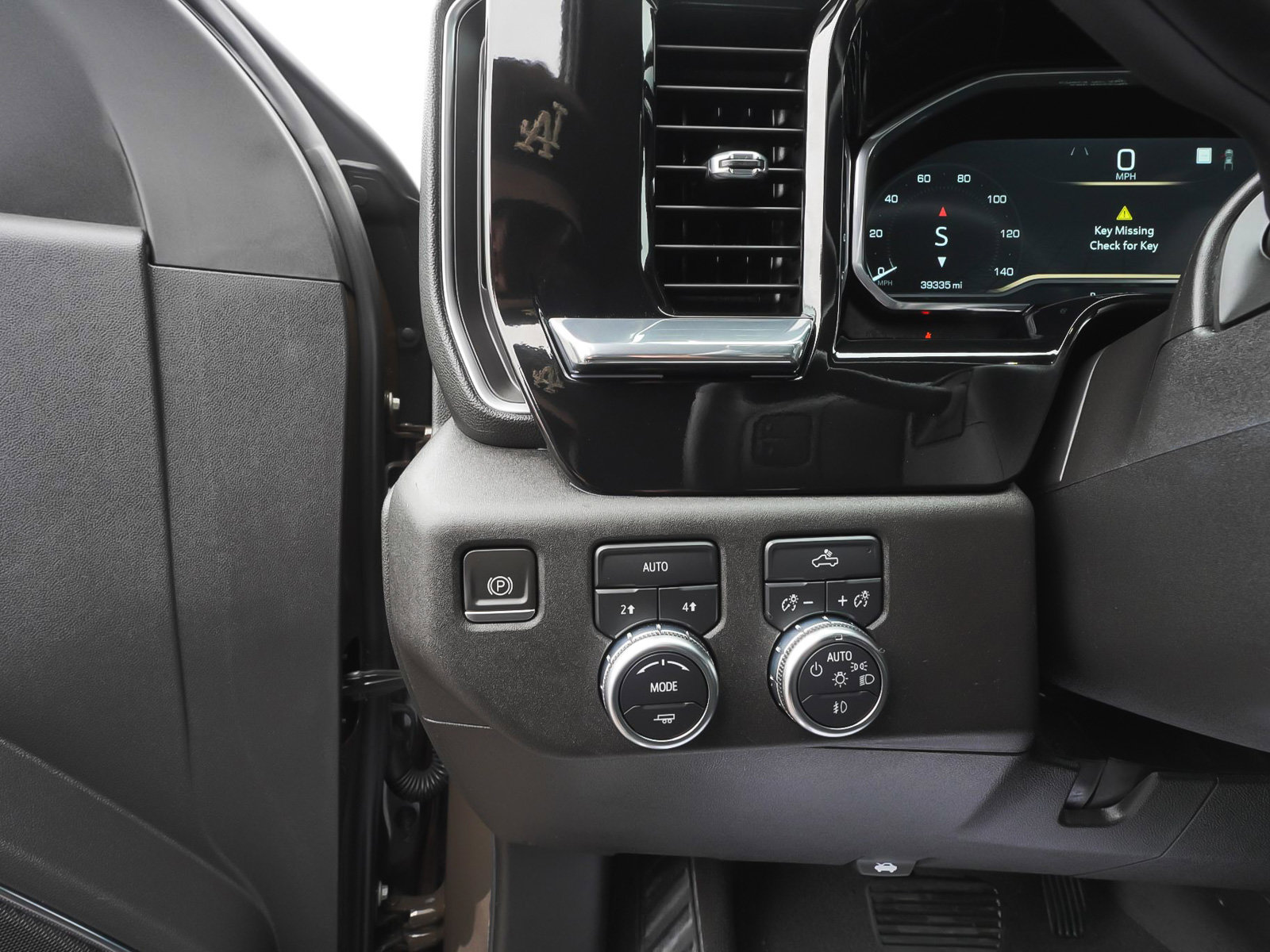 Used 2023 GMC Sierra 1500 Elevation image 16