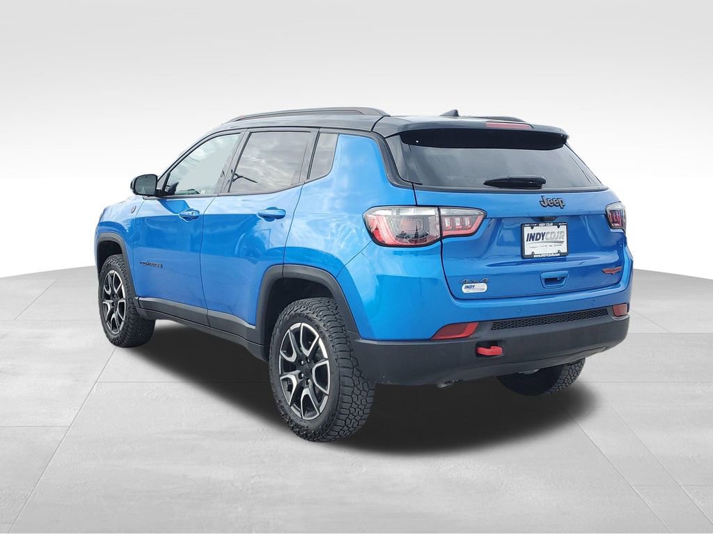 Used 2024 Jeep Compass Trailhawk image 6