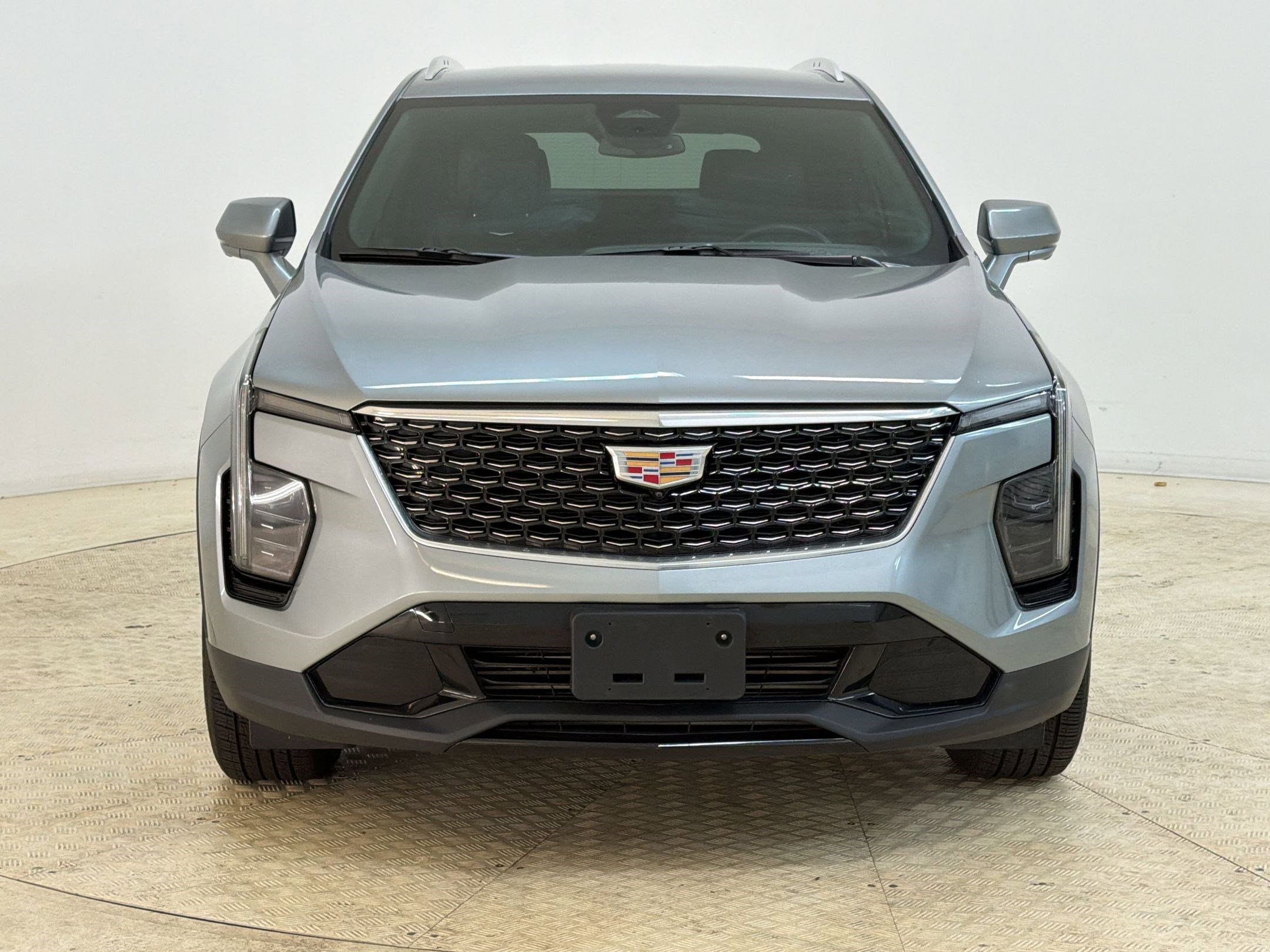 Used 2025 Cadillac XT4 Premium Luxury FWD image 6
