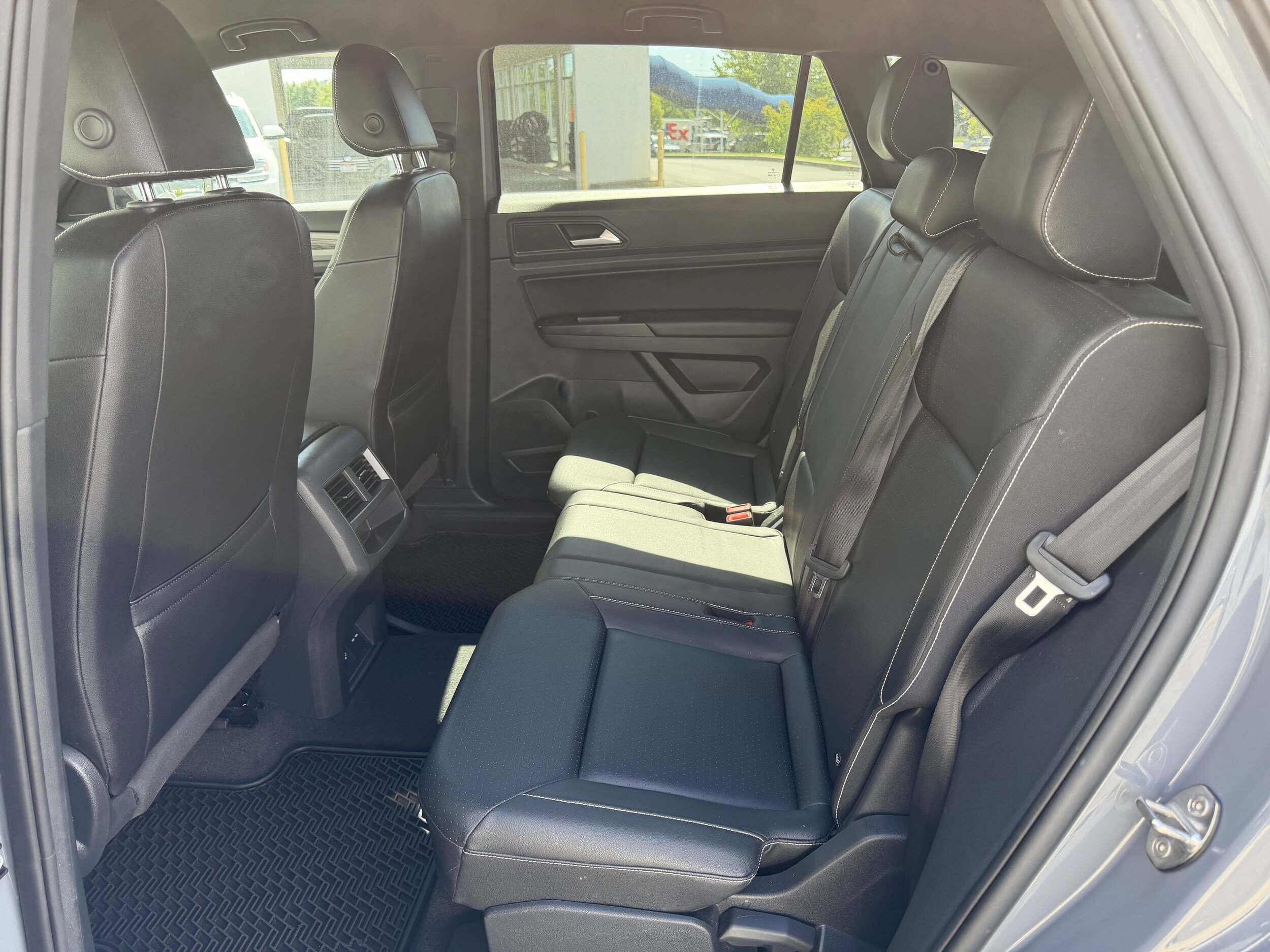 Used 2020 Volkswagen Atlas Cross Sport SE AWD/4WD image 26