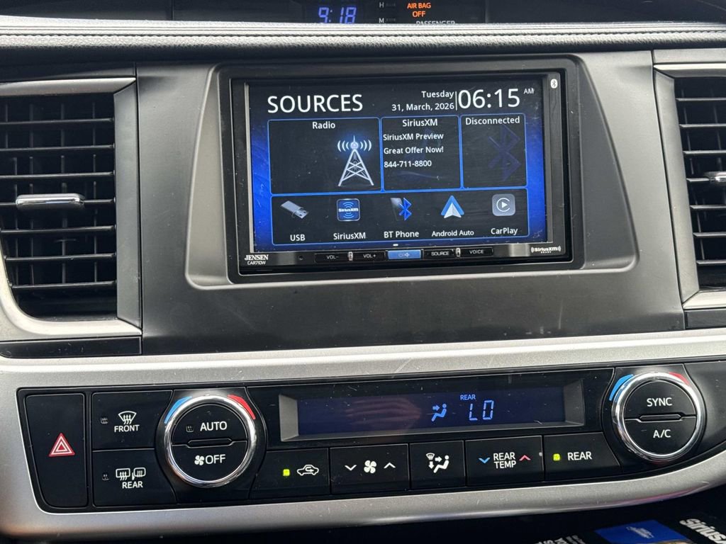 Used 2017 Toyota Highlander XLE image 27