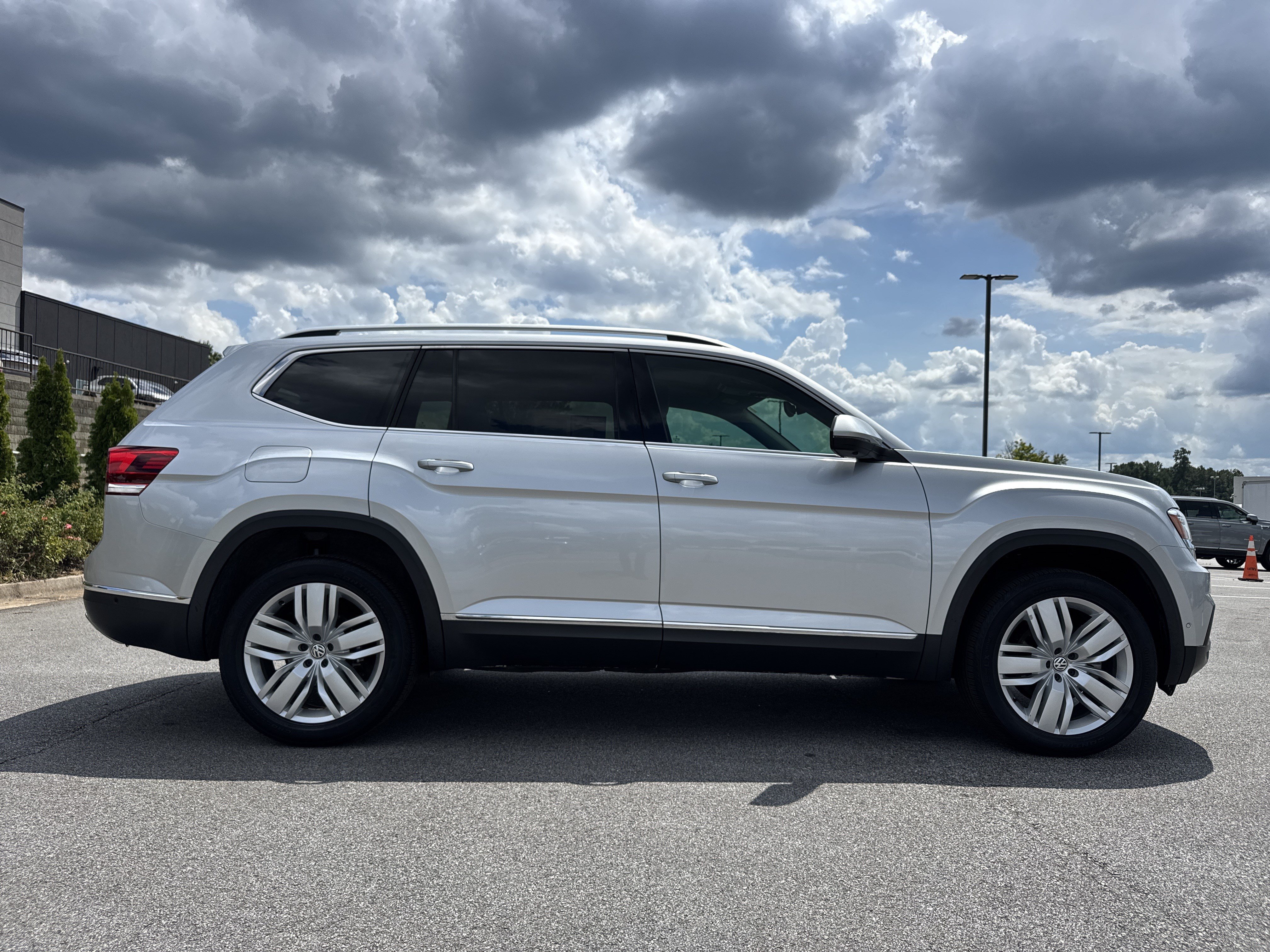 Used 2019 Volkswagen Atlas SEL Premium AWD/4WD image 11