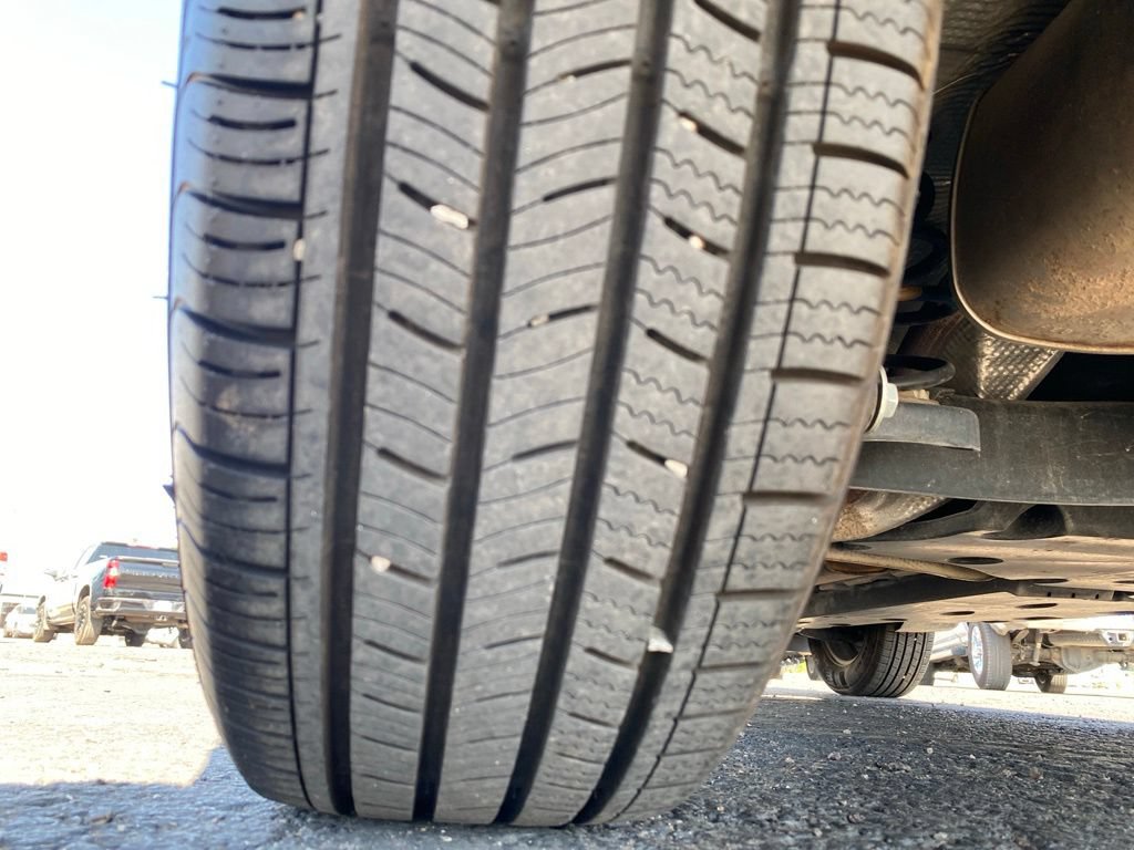 Used 2025 Nissan Kicks S FWD image 18