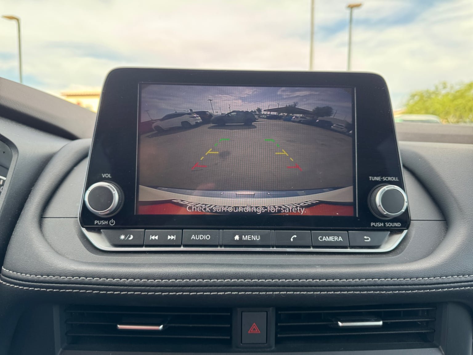 Used 2023 Nissan Rogue SV FWD image 21