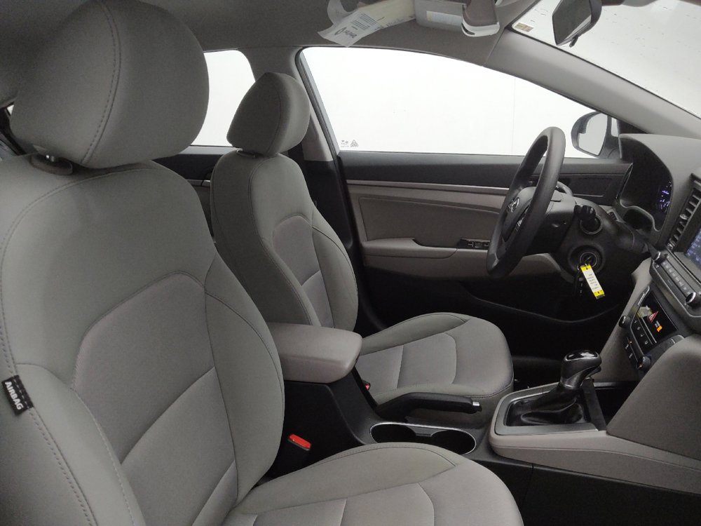 Used 2017 Hyundai Elantra SE image 21