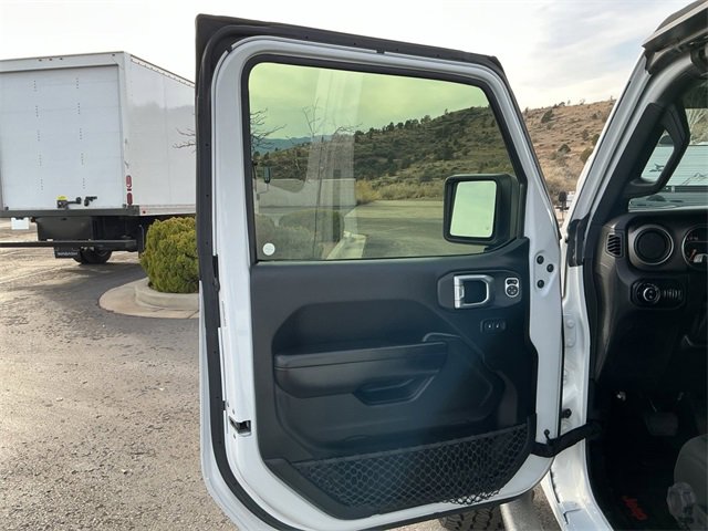 Used 2020 Jeep Gladiator Sport w/ Quick Order Package 24S image 18