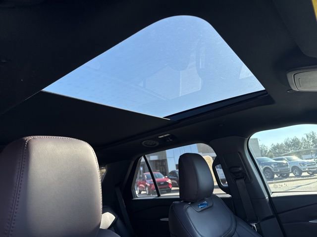 New 2026 Ford Explorer Platinum image 17