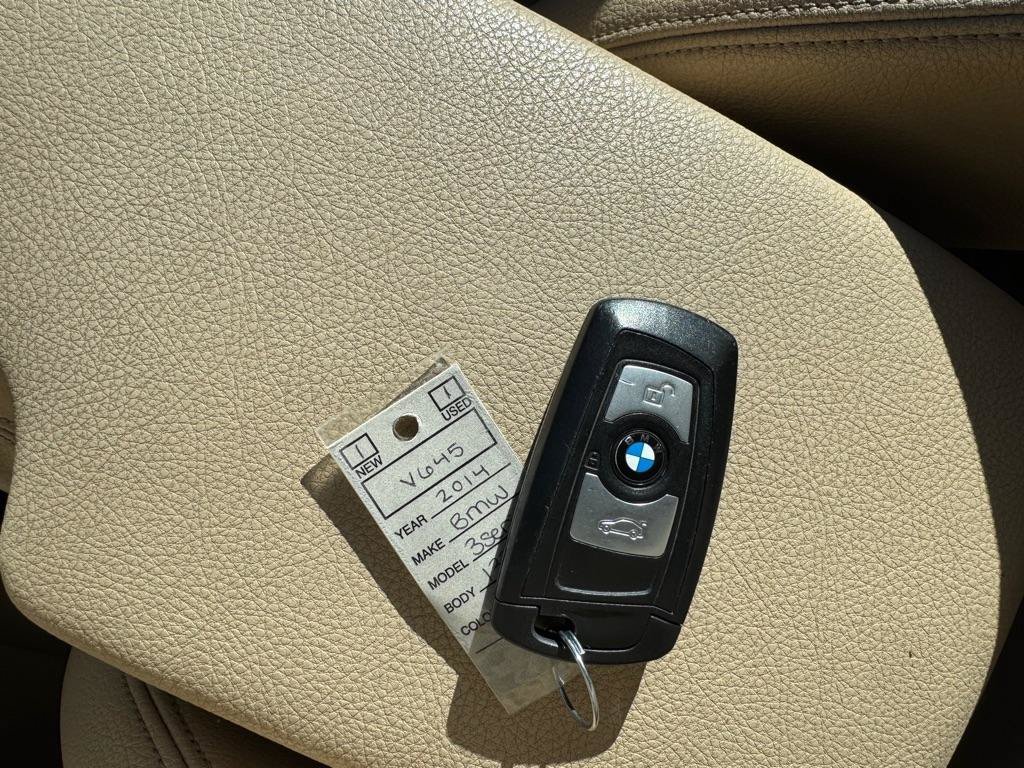 Used 2014 BMW 320i xDrive Sedan AWD/4WD image 33