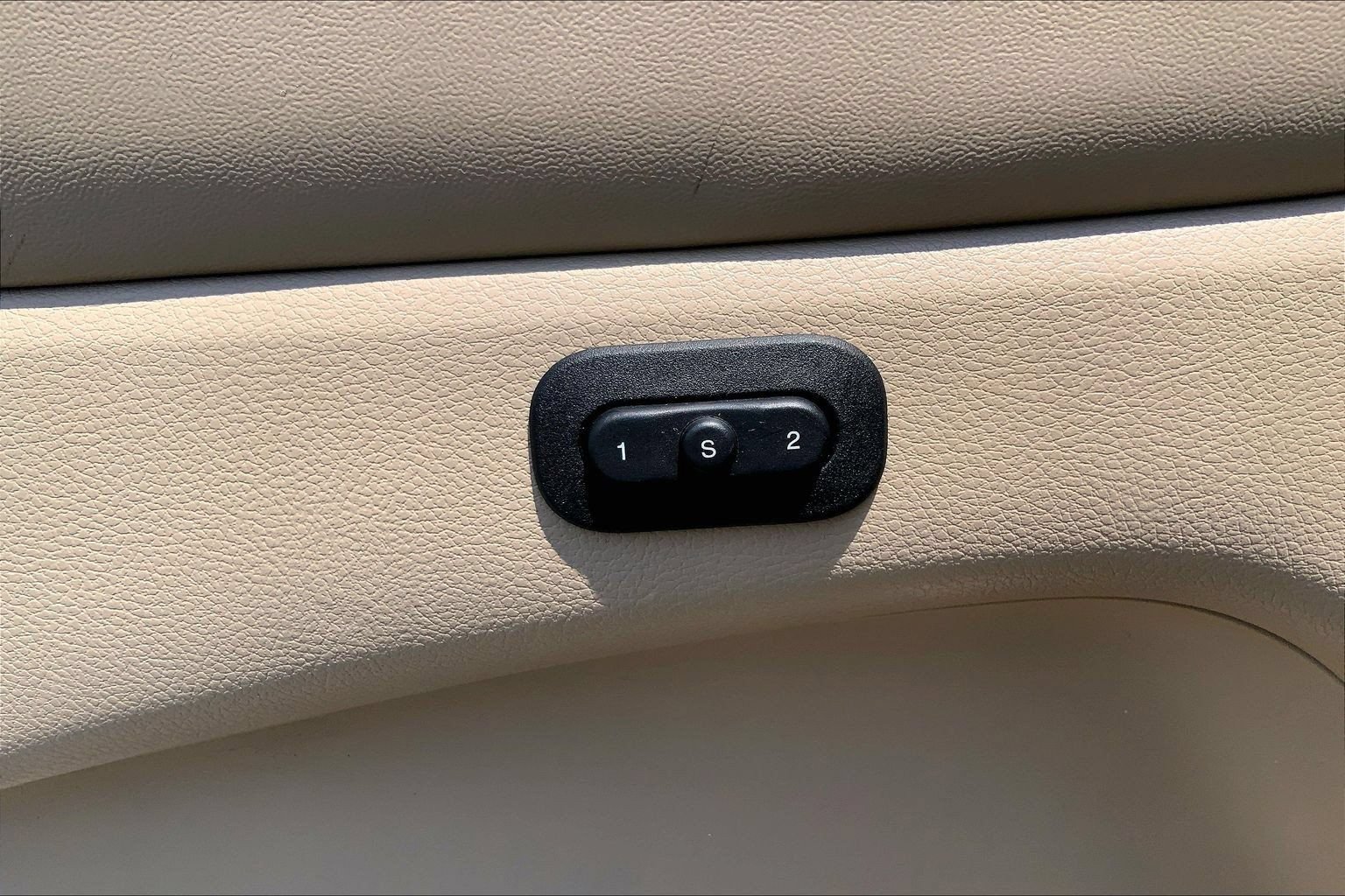 Certified 2021 Jeep Grand Cherokee Limited AWD/4WD image 31