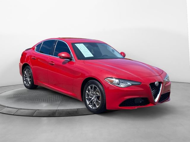 Used 2019 Alfa Romeo Giulia AWD w/ Cold Weather Package image 7
