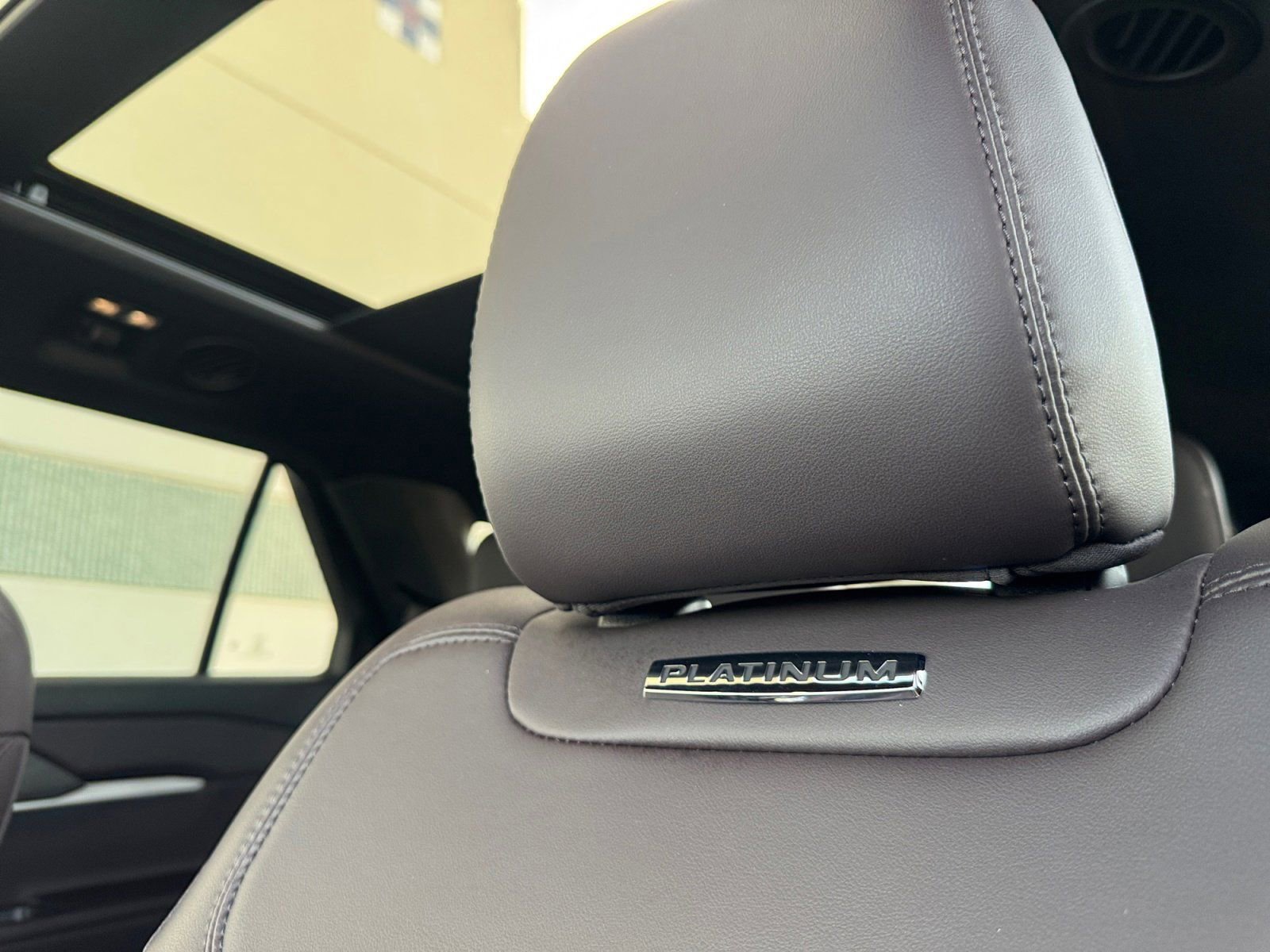 Used 2025 Ford Explorer Platinum image 22