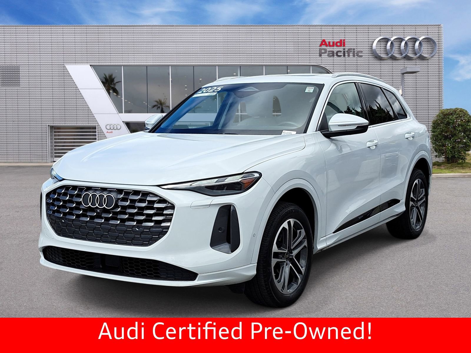Certified 2025 Audi Q5 Premium w/ Convenience Package AWD/4WD video 1