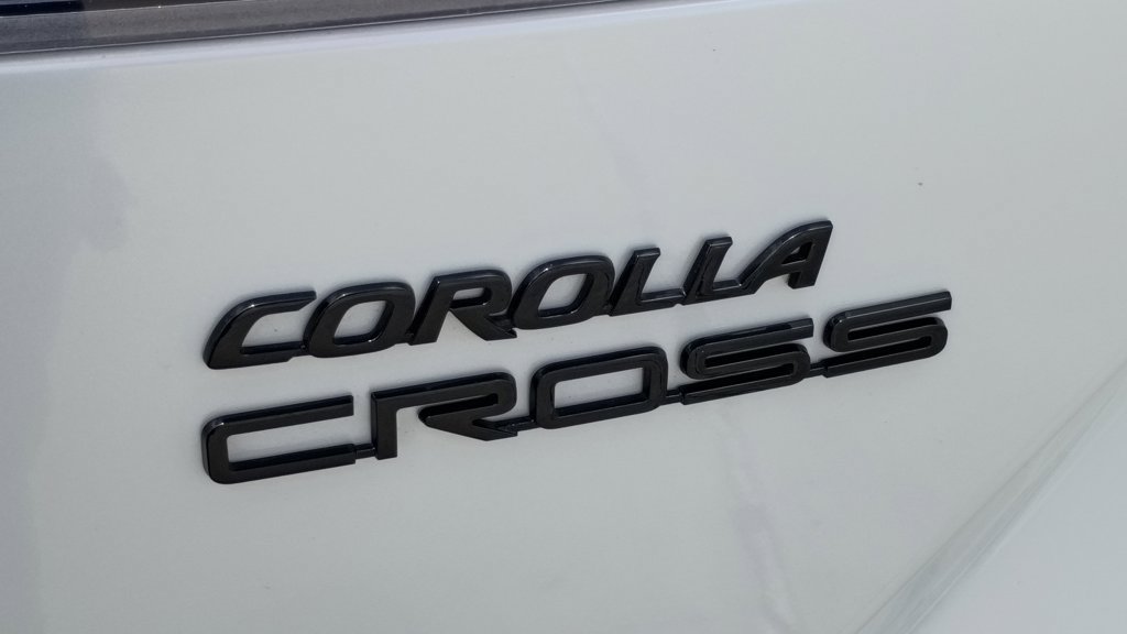 Used 2024 Toyota Corolla Cross AWD Hybrid image 10