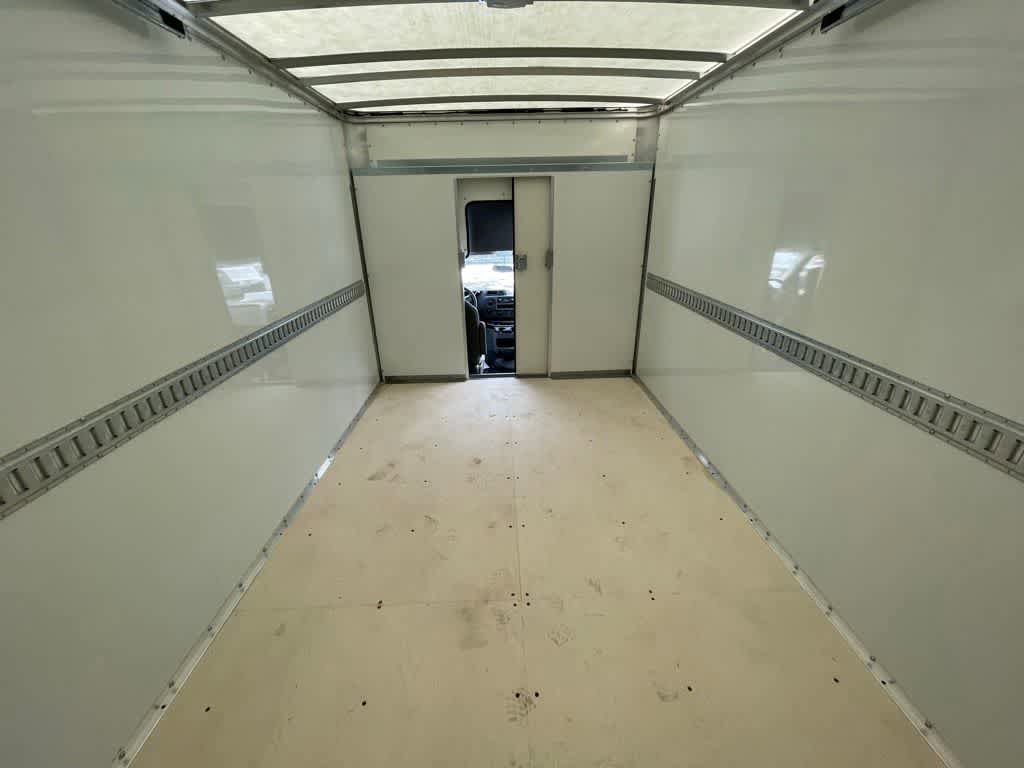 New 2024 Ford E-450 and Econoline 450 Super Duty w/ Power Windows & Locks Group RWD image 27