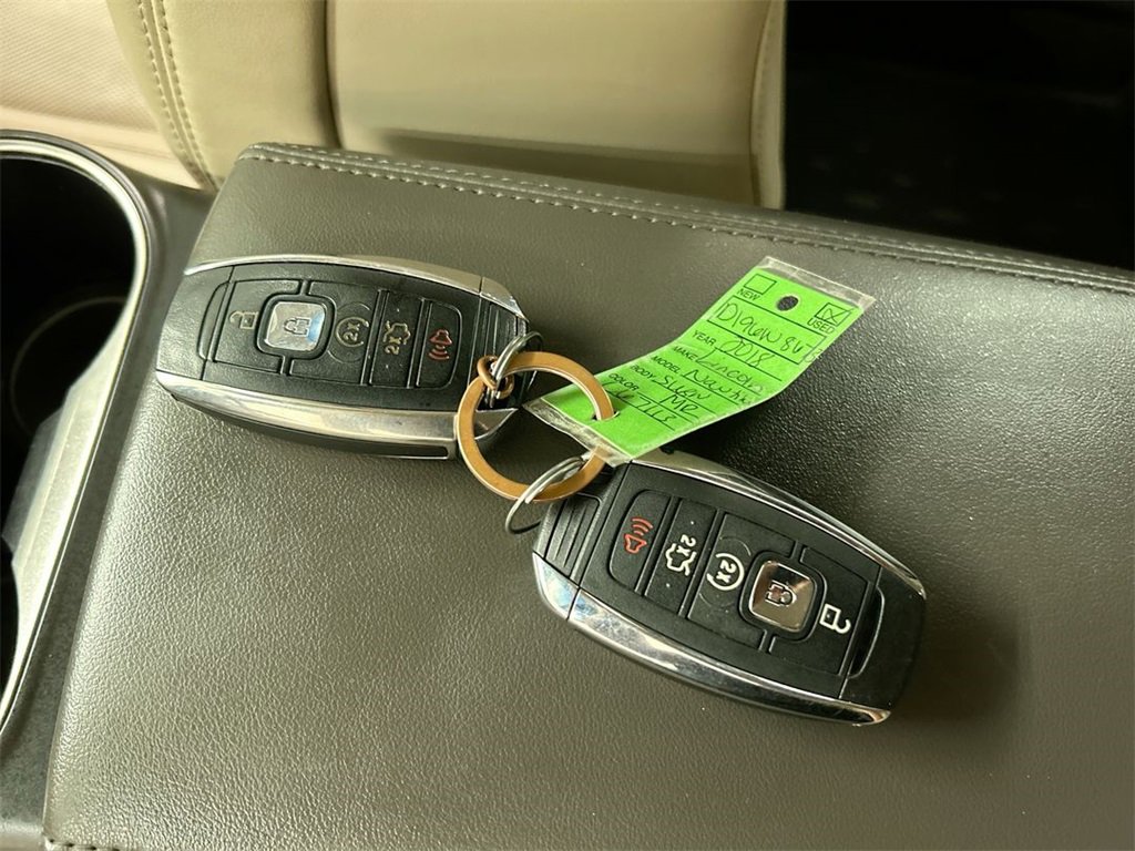 Used 2019 Lincoln Nautilus Reserve image 12