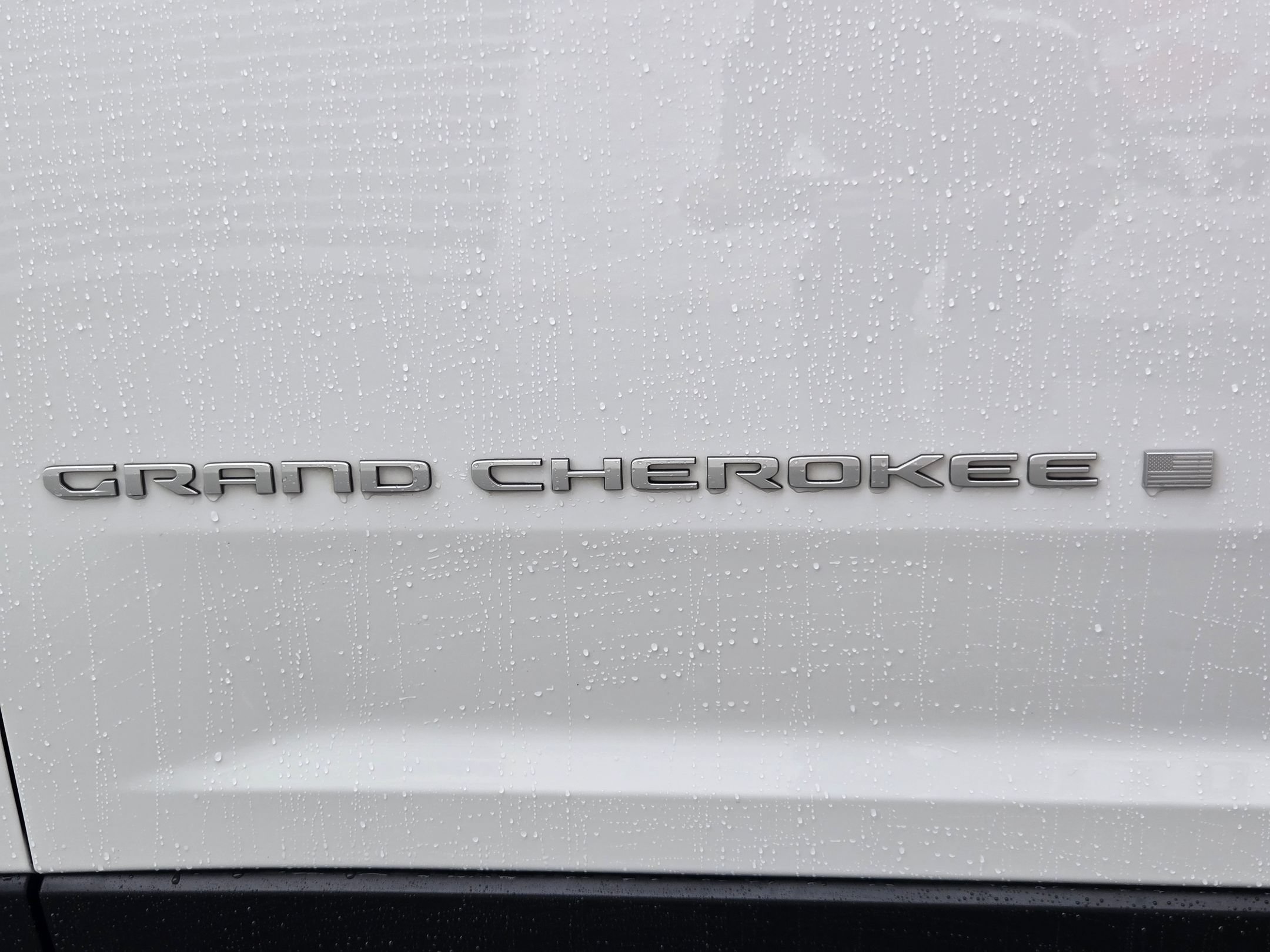 Used 2025 Jeep Grand Cherokee Limited AWD/4WD image 37