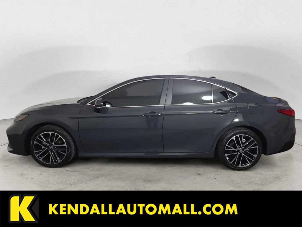 Used 2025 Toyota Camry XLE image 2