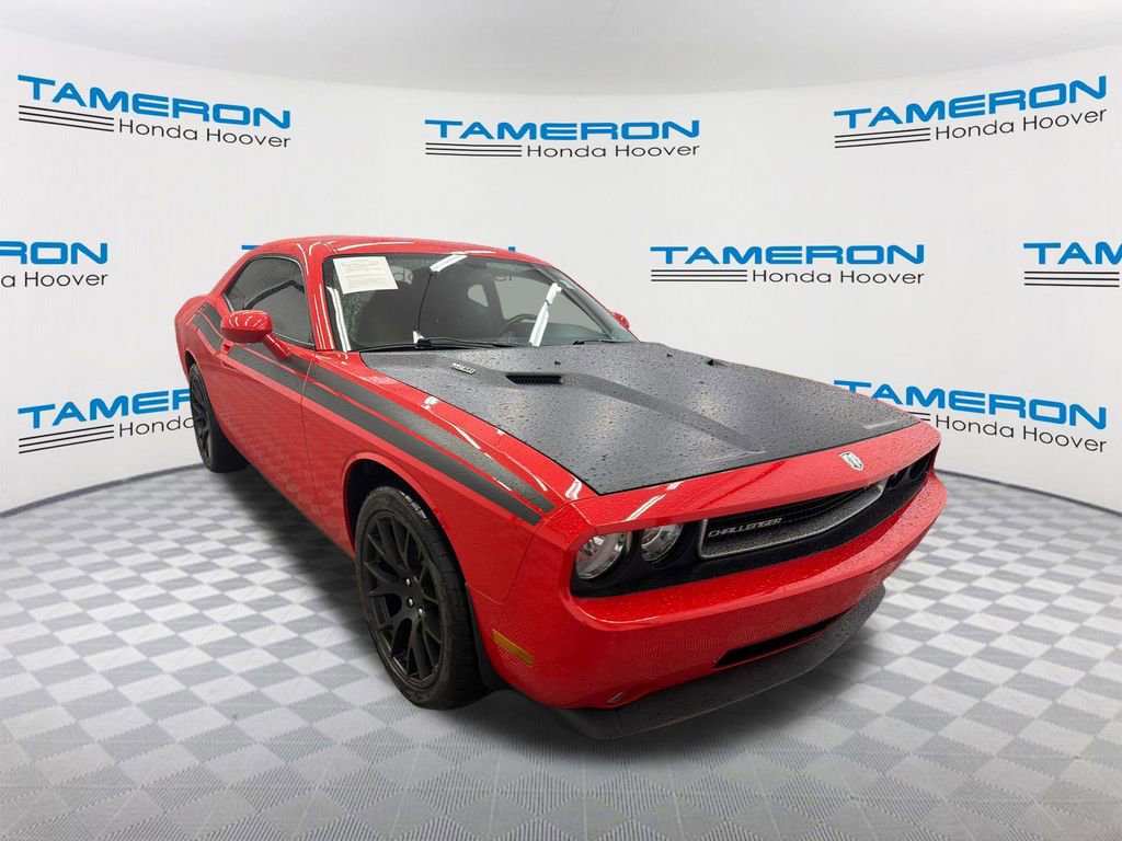 Used 2010 Dodge Challenger R/T RWD image 7