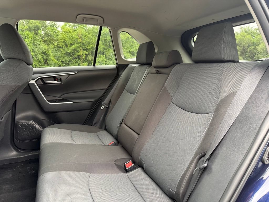 Used 2025 Toyota RAV4 XLE FWD image 10