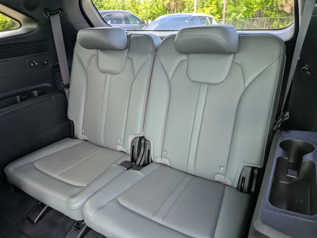 Certified 2025 Kia Sorento SX Prestige w/ Sage Leather Package AWD/4WD image 20