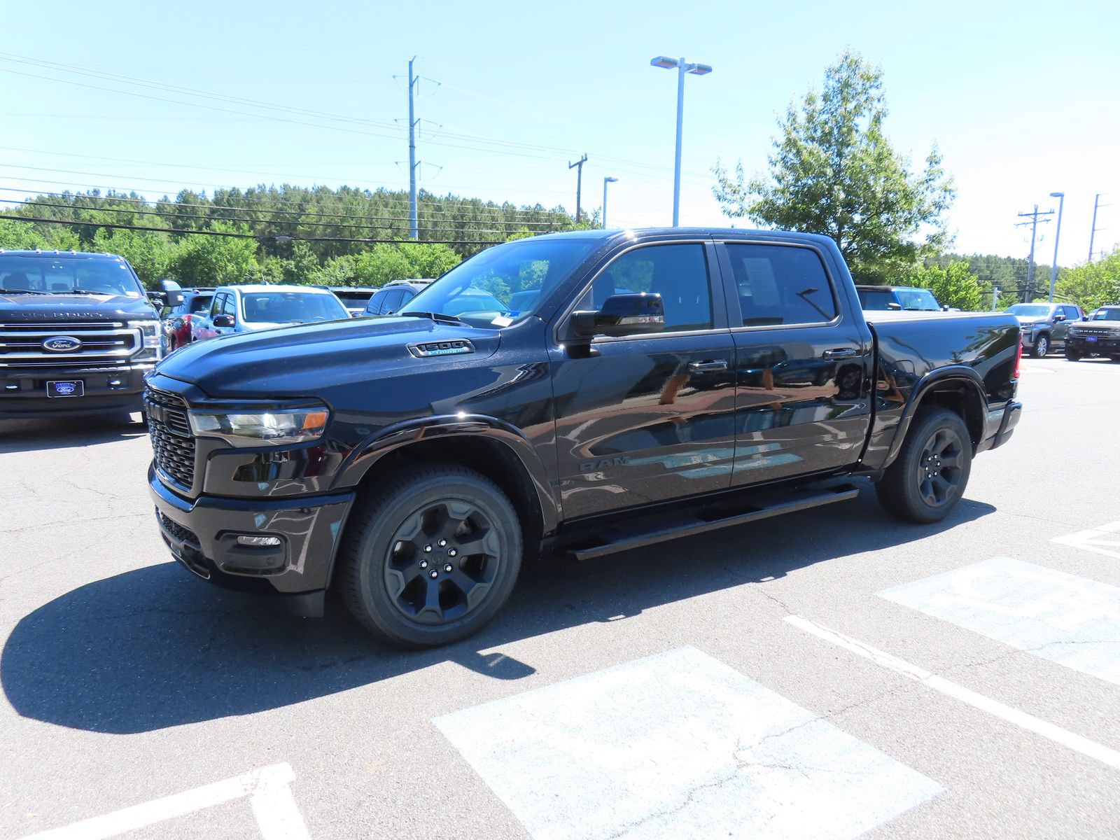Used 2025 RAM 1500 Big Horn AWD/4WD image 3
