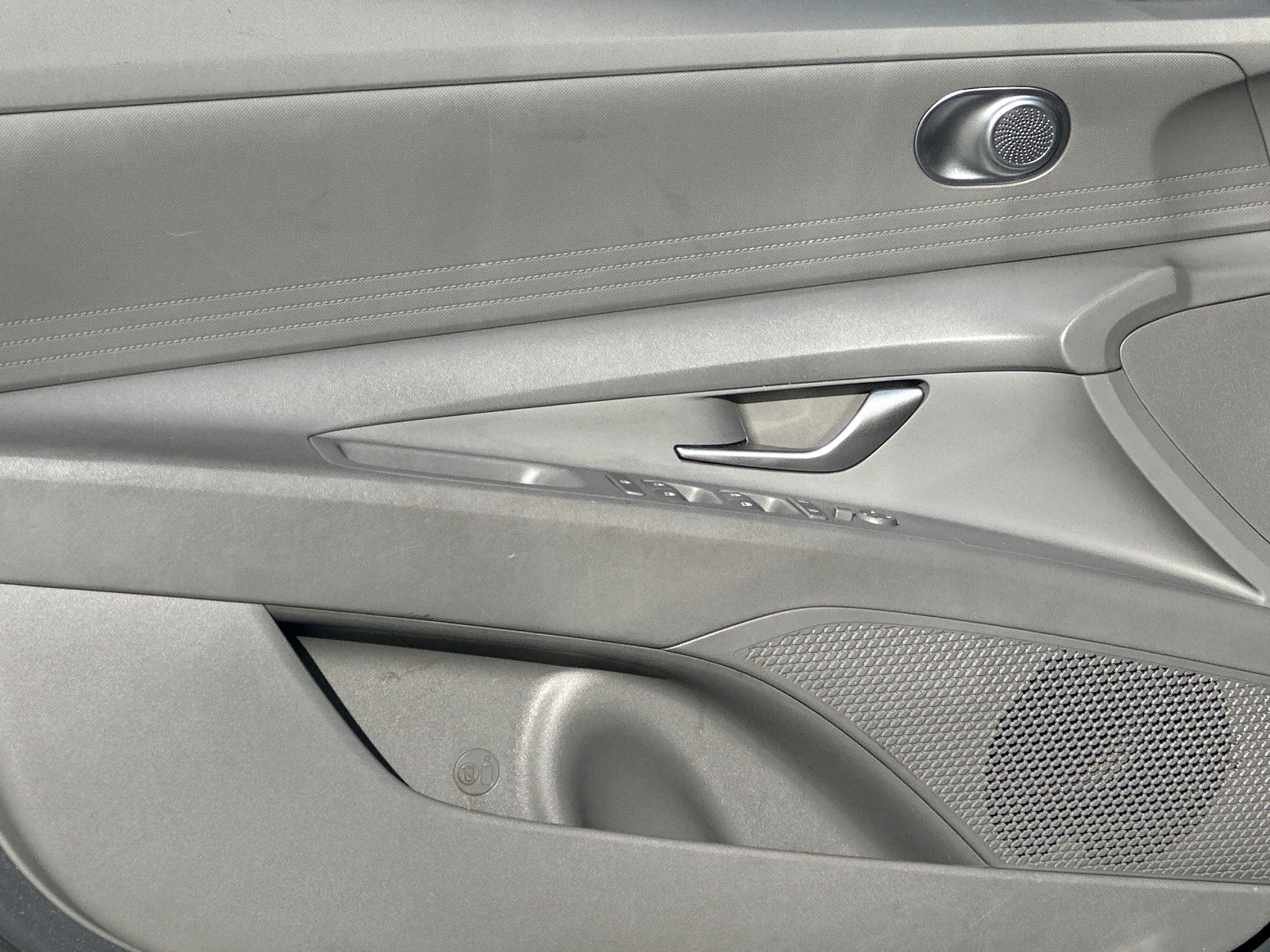 Used 2024 Hyundai Elantra SEL image 10