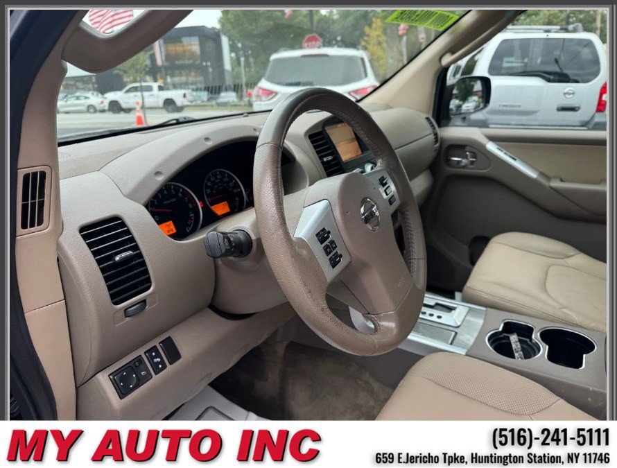 Used 2012 Nissan Pathfinder Silver w/ DVD Entertainment Pkg AWD/4WD image 24