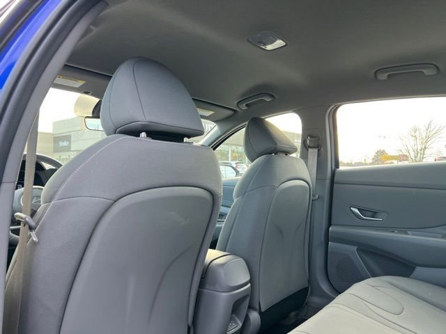 Certified 2025 Hyundai Elantra Sport image 11
