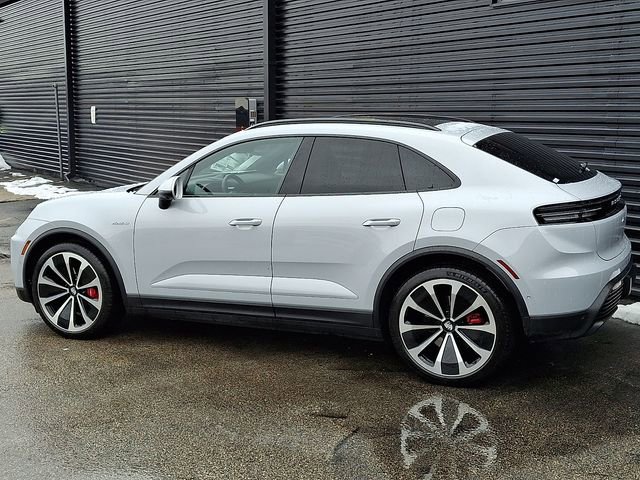 New 2025 Porsche Macan 4S Electric image 3