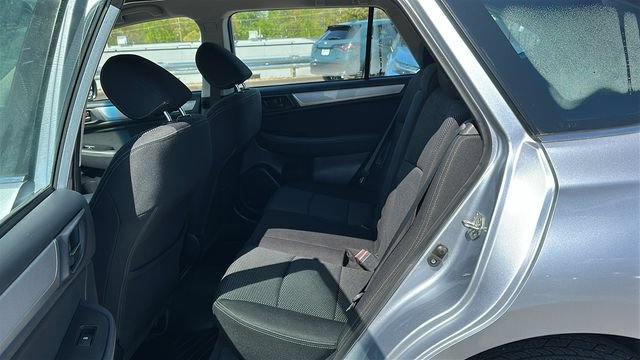 Used 2019 Subaru Outback 2.5i AWD/4WD image 22