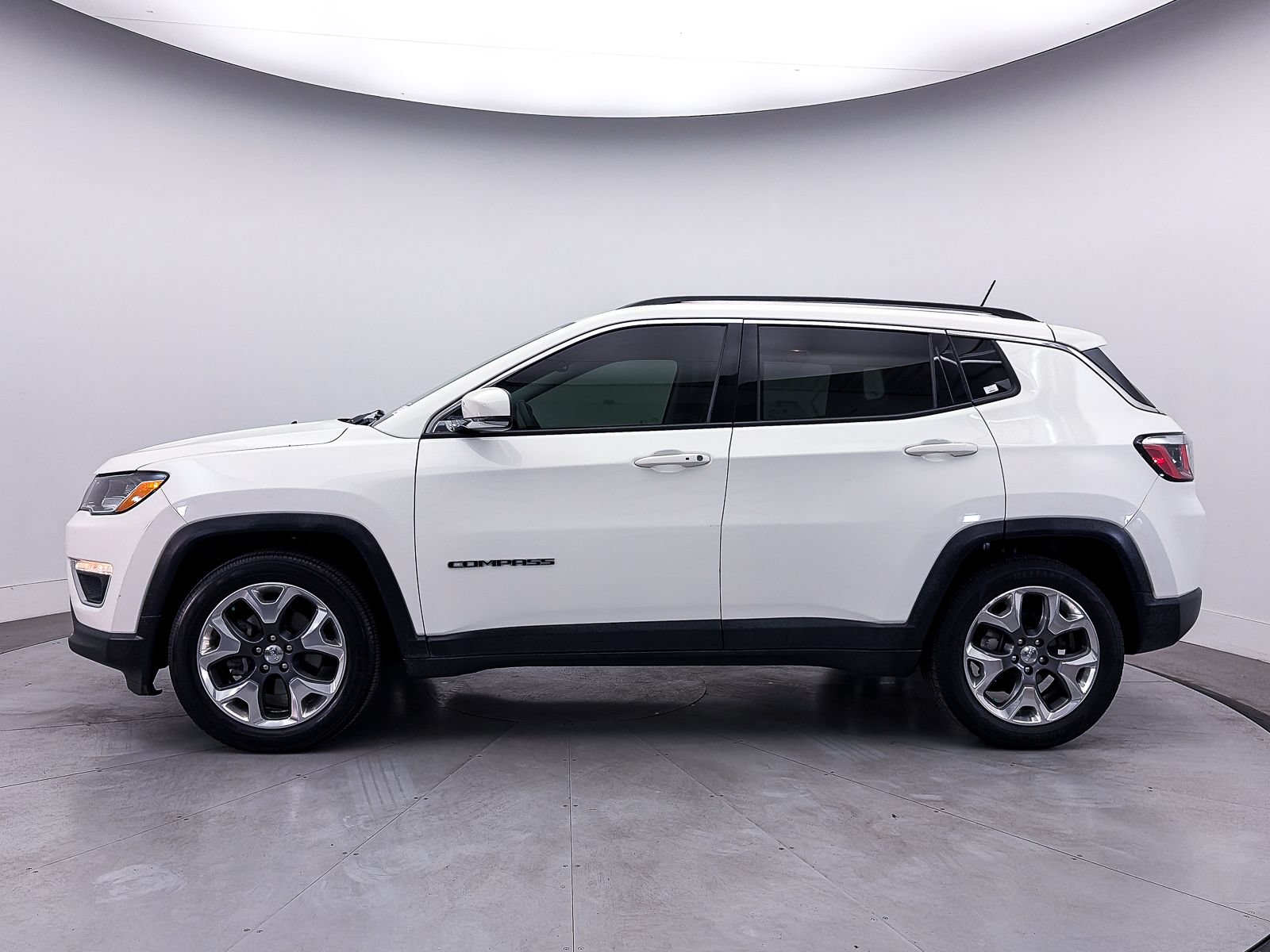 Used 2019 Jeep Compass Limited FWD image 31