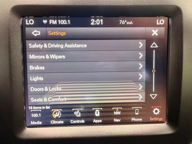 Used 2020 Jeep Cherokee Trailhawk w/ Comfort & Convenience Group AWD/4WD image 38
