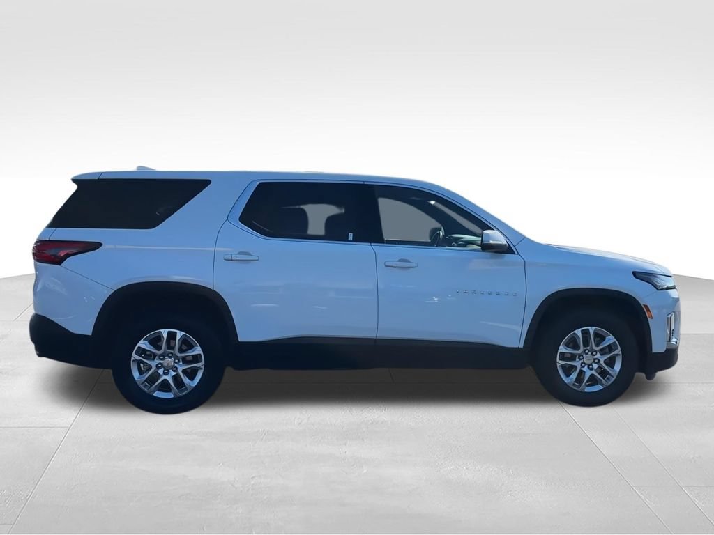Used 2023 Chevrolet Traverse LS w/ Safety Package FWD image 9