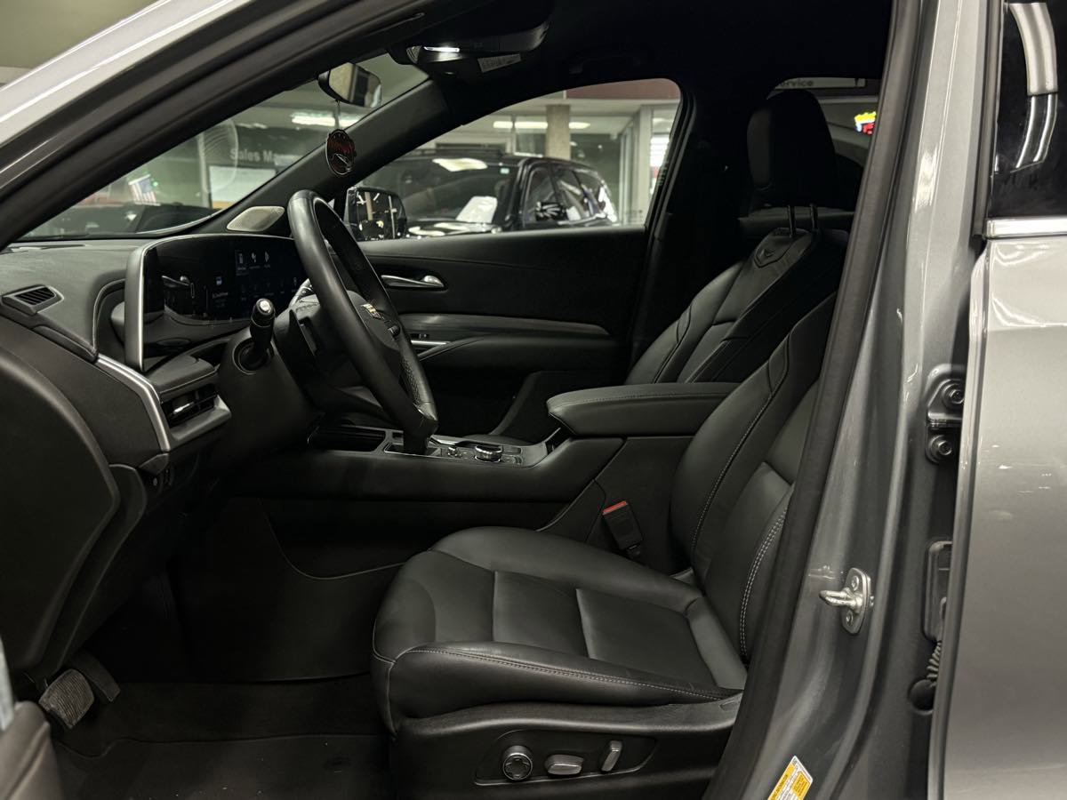 Used 2024 Cadillac XT4 Premium Luxury w/ Cold Weather Package image 23