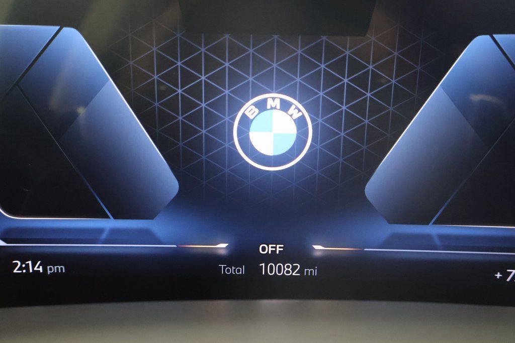 Used 2026 BMW X7 xDrive40i w/ Premium Package image 18