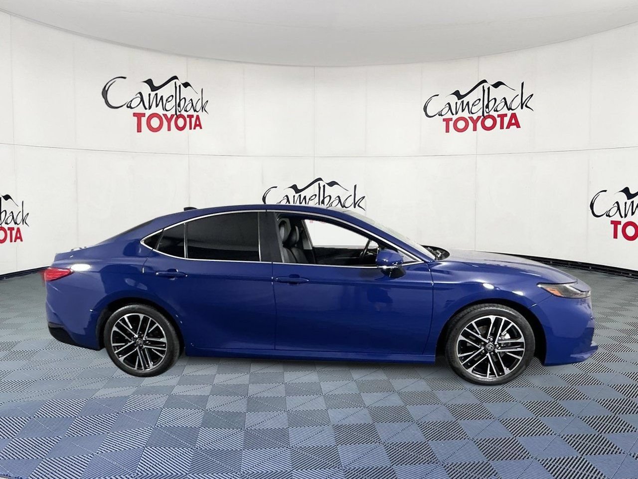 Used 2025 Toyota Camry XLE w/ Premium Plus Package FWD image 9