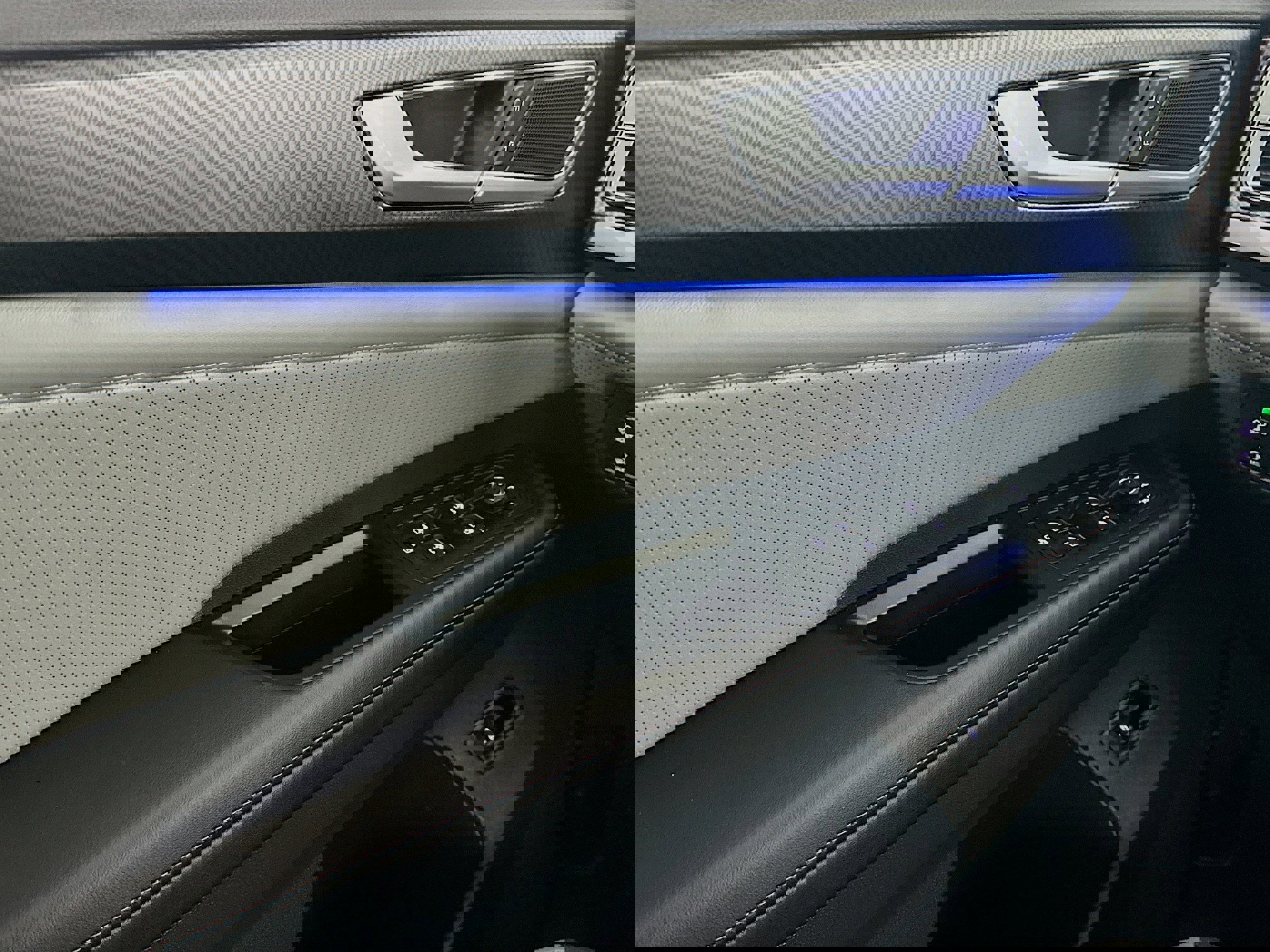 Used 2024 Volkswagen Atlas Peak Edition SEL image 14