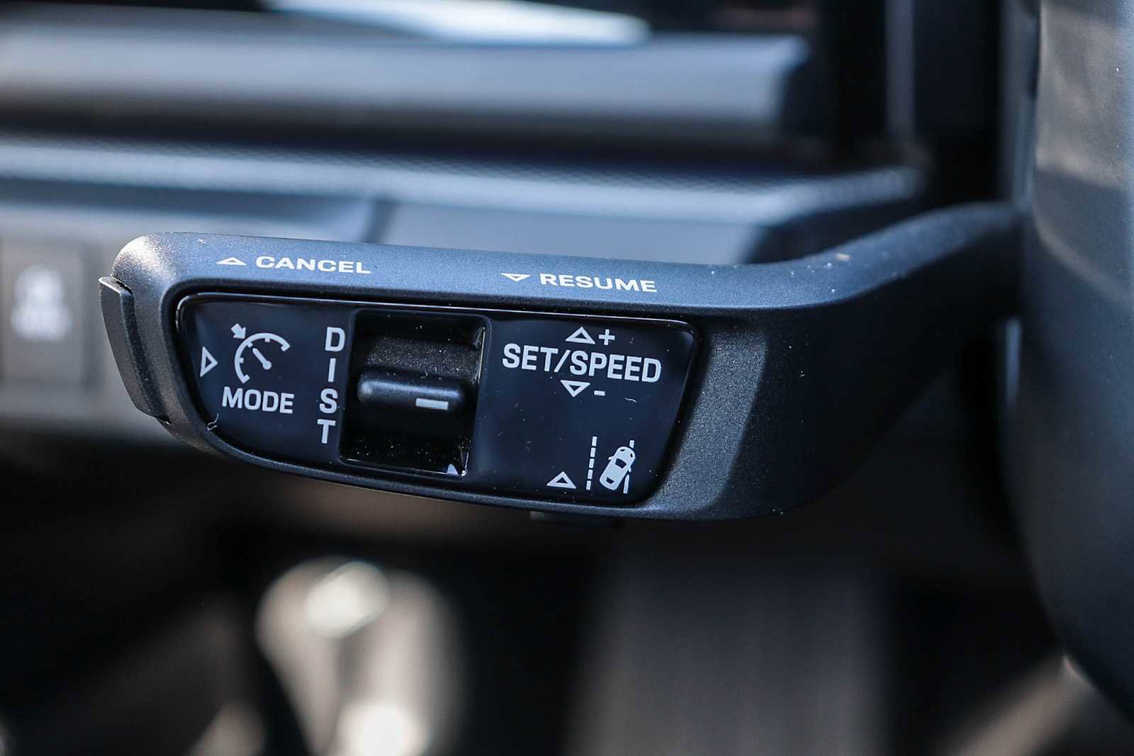 Used 2025 Porsche Panamera 4 image 34