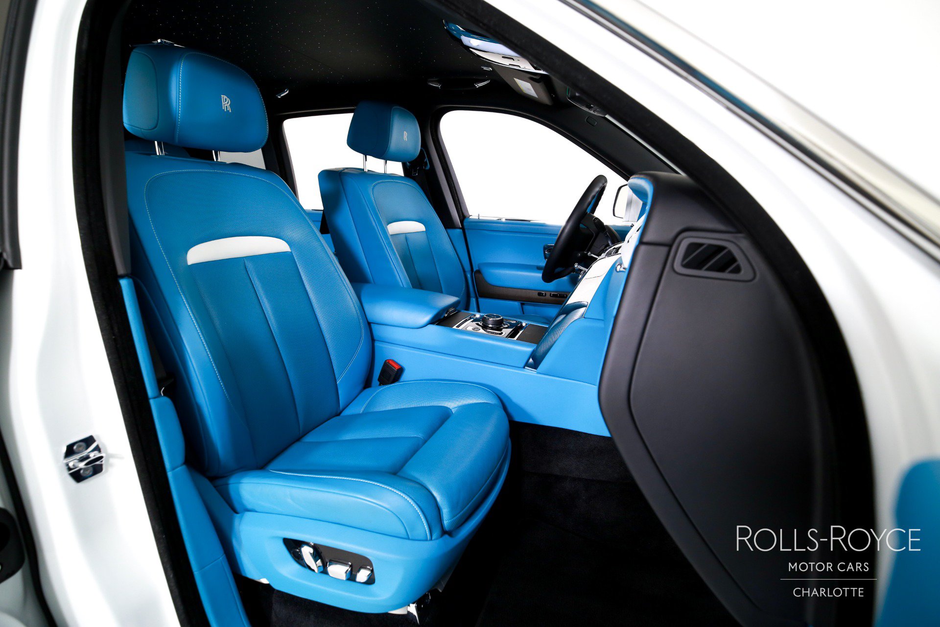 Certified 2024 Rolls-Royce Cullinan AWD/4WD image 34