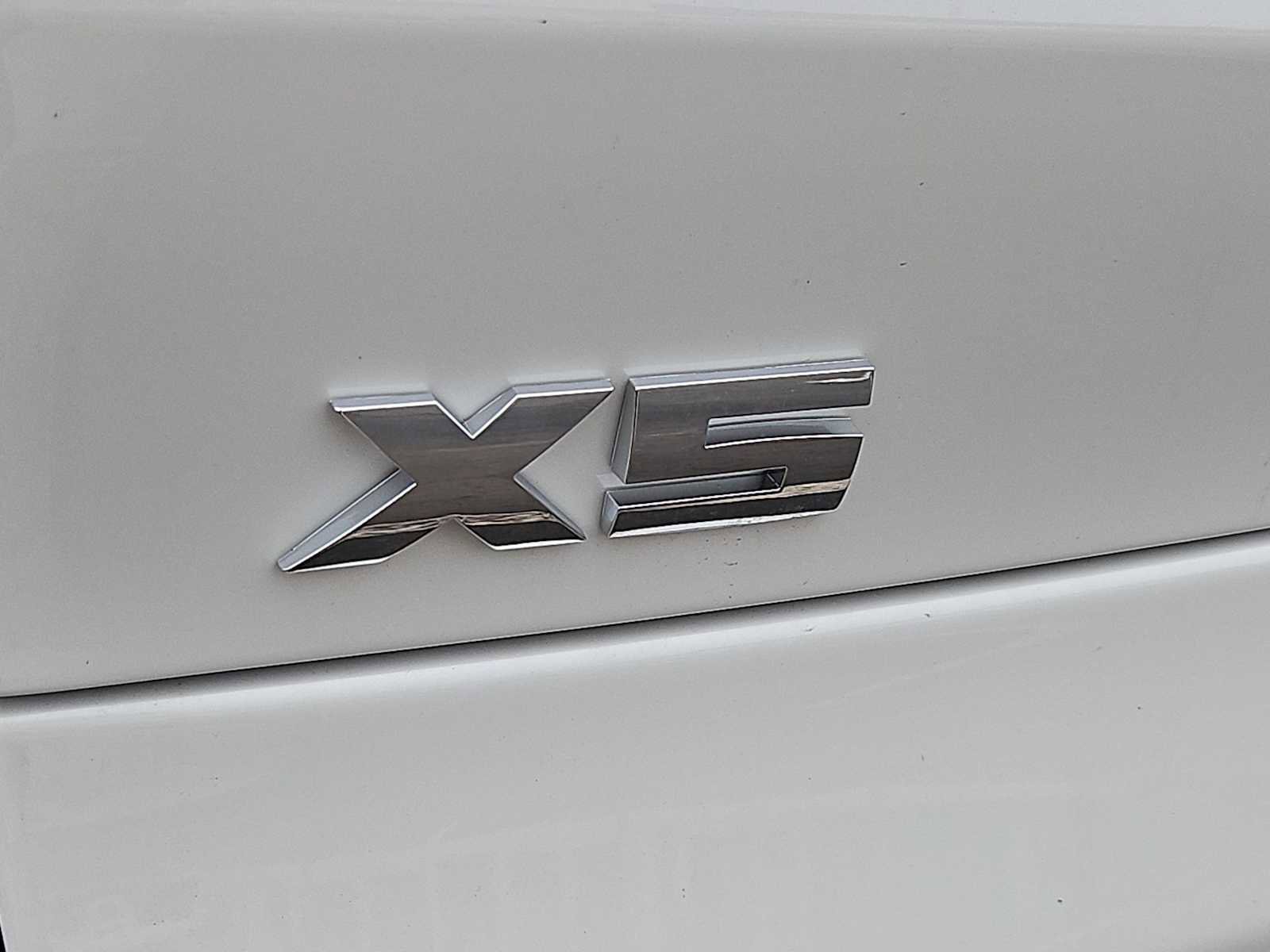 New 2026 BMW X5 M60i w/ Climate Comfort Package image 12