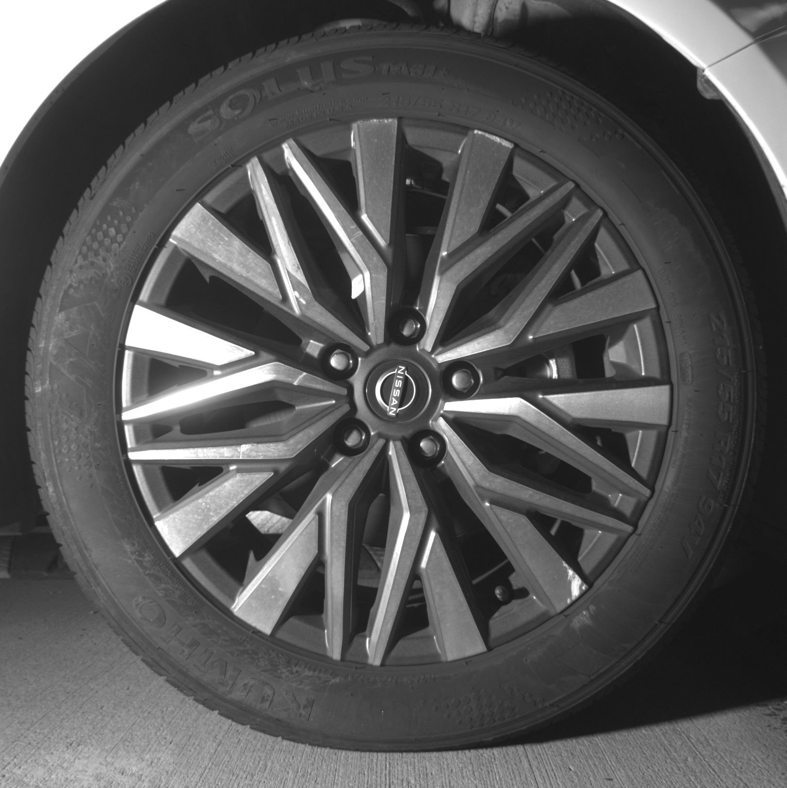 Used 2025 Nissan Altima 2.5 SV FWD image 13