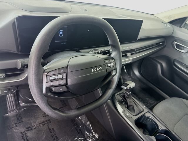 Used 2025 Kia K4 FWD image 9