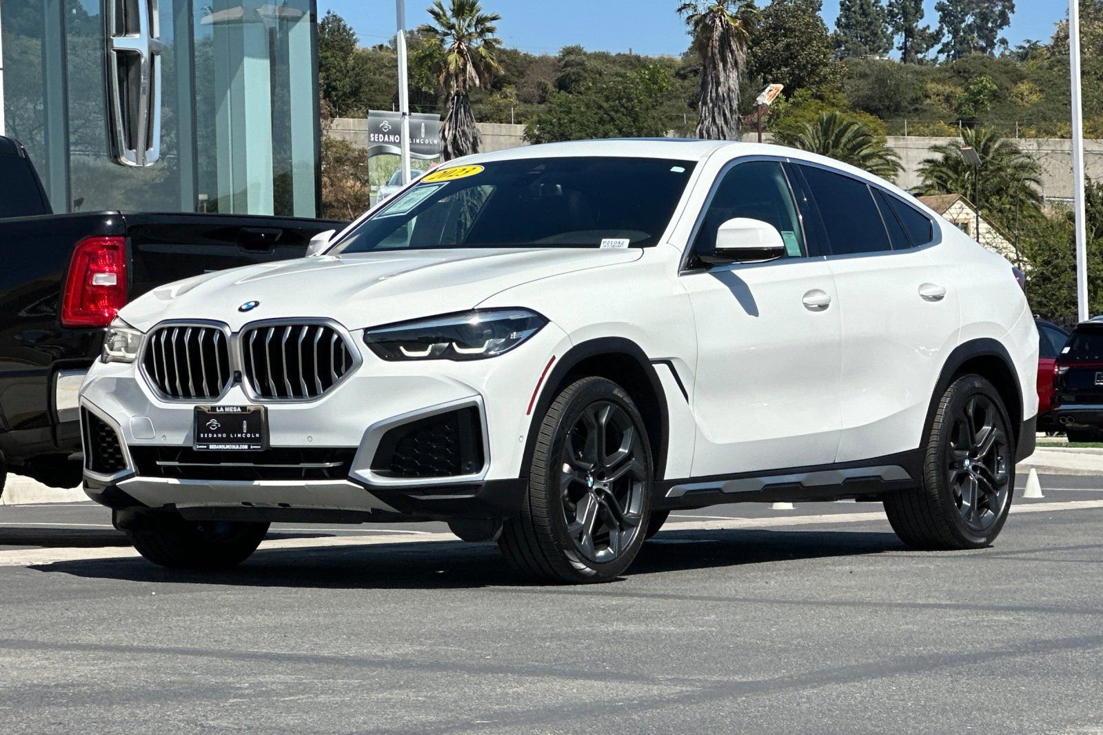 Used 2023 BMW X6 xDrive40i w/ Premium Package image 7